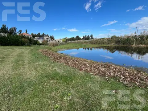 VENTA DE LOTE A LA LAGUNA - BARRIO NAUTICO EL CAZAL