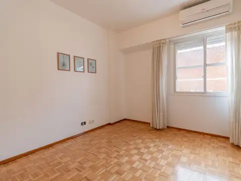 Departamento en Venta en Flores, USD 127.000