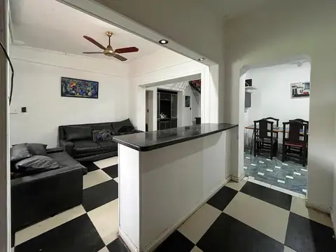 VENTA | PERMUTA - Casa 5 dormitorios, con piscina y jardín - Garita 9, Funes.