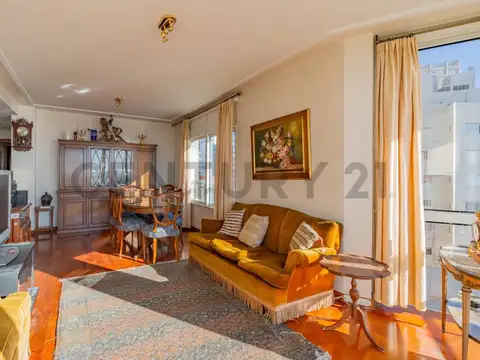 Departamento en Alquiler en La Perla Sur, USD 1.500