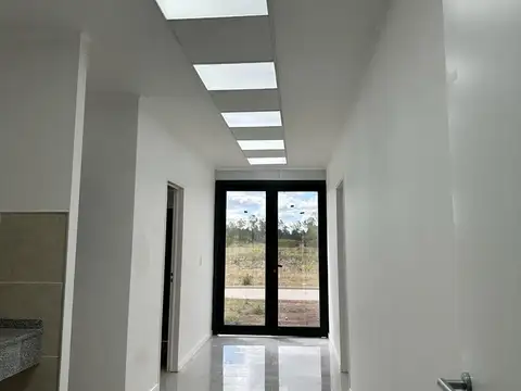 Galpón en Alquiler a Estrenar en Parque Industrial Ruta 6 2000 Mts²