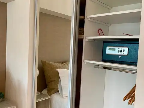 Esmeralda 900