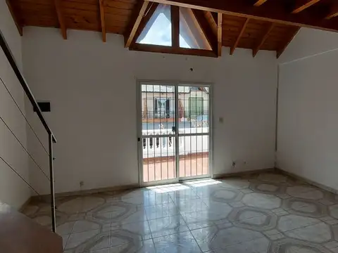 Casa - Alquiler - Argentina, Ezeiza - R.Alfonsin 165