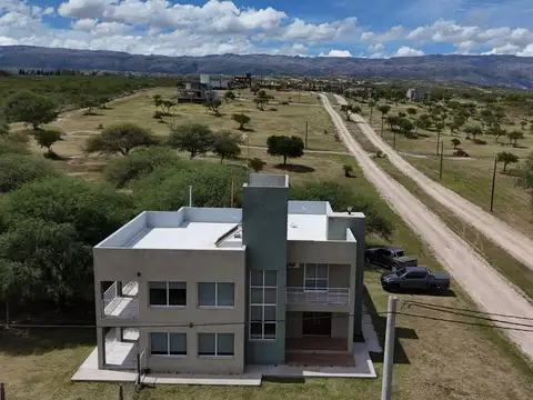 CASA 3 DORMITORIOS MINA CLAVERO