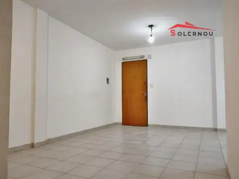 Hipólito Irigoyen 20100, Piso 1°