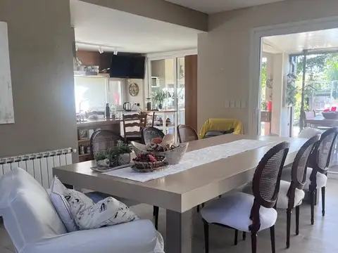 Casa en Venta en Santa Catalina 5 dormitorios, Villanueva 100