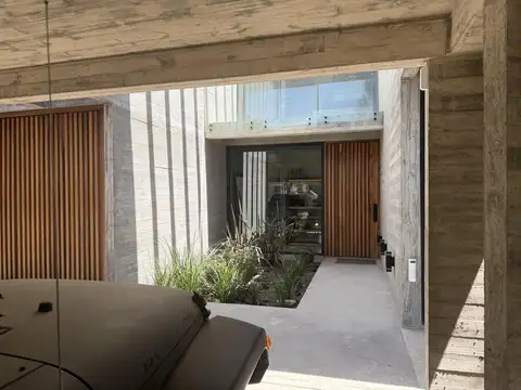Casa en Venta en Barrio Cerrado Costa Esmeralda, USD 2.100.000