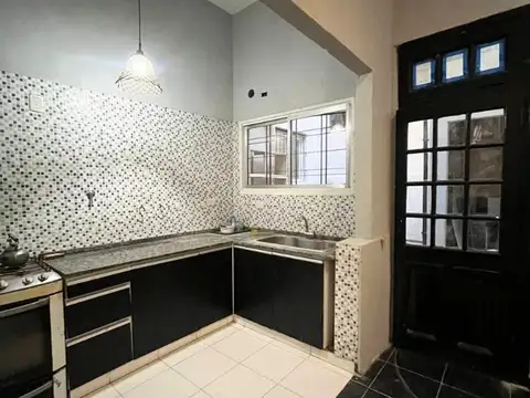Depto Tipo Casa en Venta en Agronomia, USD 140.000