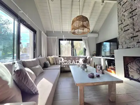 Casa 6 ambientes con 4 baños