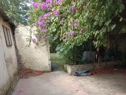 Casa en Alquiler con 1 cochera