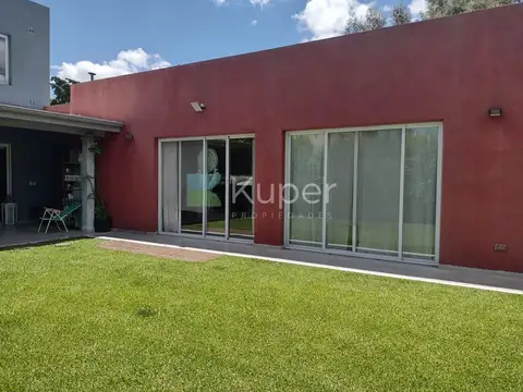 Casa a la venta de 6 ambientes en Barrio Altos del Barranco. Pilar