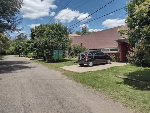 Casa 6 ambientes con 3 baños