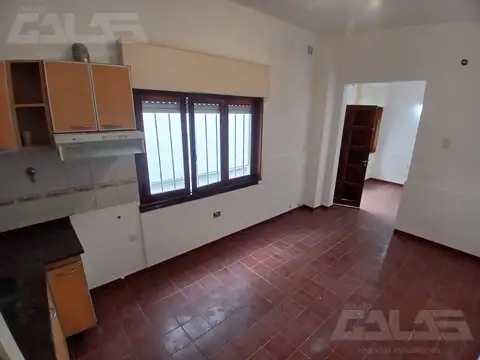Depto Tipo Casa en Alquiler en Castelar Norte, $ 750.000