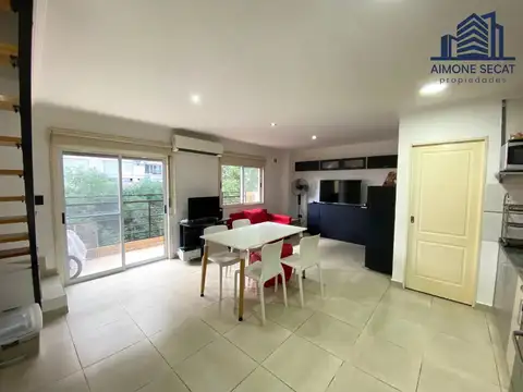 Departamento tipo duplex 3 ambientes en venta - San Martin centro.