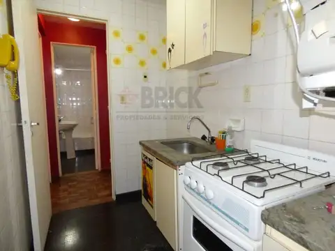 SEMIP EN AV. RIVADAVIA Y AV. JUJUY - IMPECABLE PATIO TODO SOL