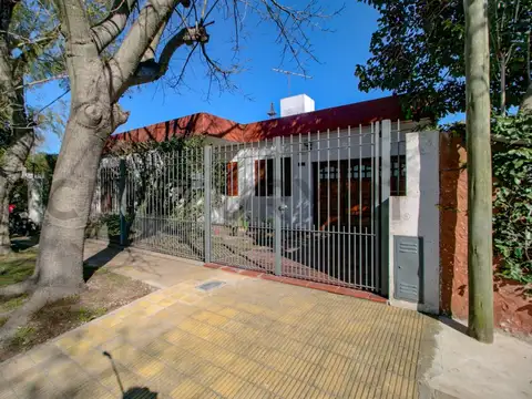Casa en Venta en Manuel B Gonnet, USD 140.000