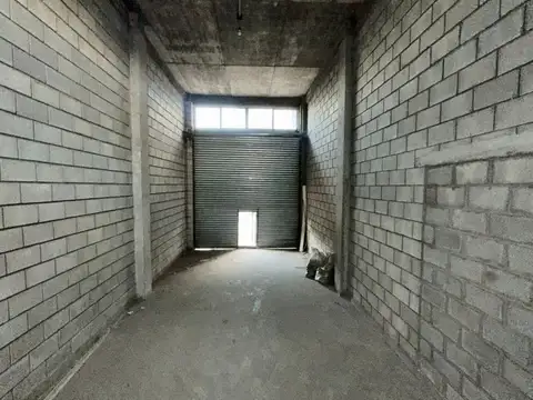 Local en Alquiler en Gonzalez Catan, $ 650.000