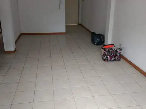 Alquiler de departamento 4 ambientes en San Isidro