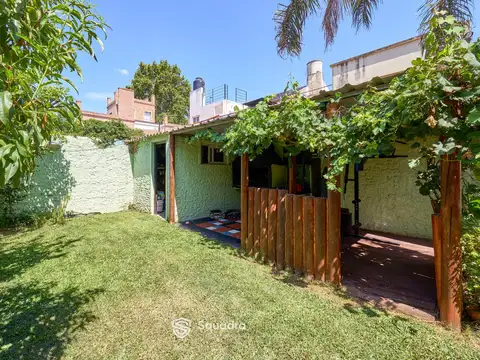 Casa 7 ambientes con 1 baño