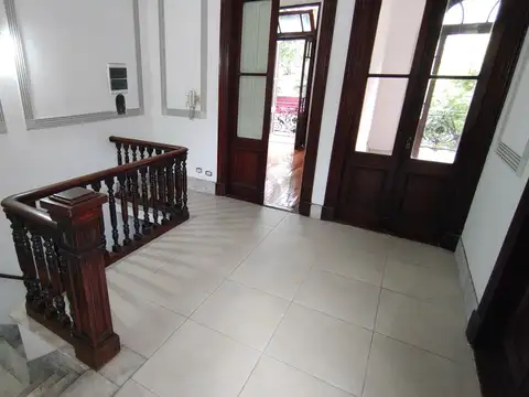 Depto Tipo Casa en Alquiler de 5 ambientes