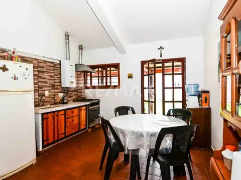 CASA 3 DORMITORIOS VENTA VAQUEROS CON COCHERA