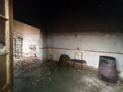 LOTE DE TERRENO CON CASA A DEMOLER B° SAN VICENTE