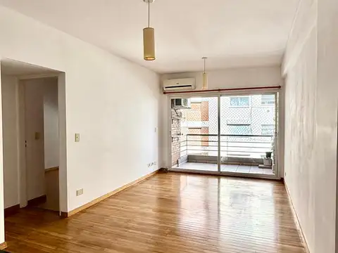 Amplio 2ambientes al contrafrente con lavadero independiente y balcón