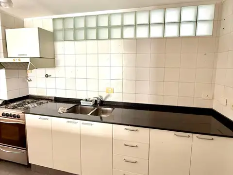 Departamento en Alquiler en Olivos, $ 800.000