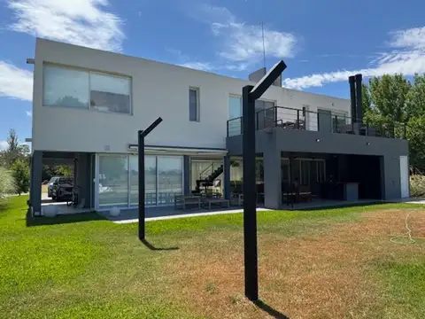 Casa en Venta en Haras Del Sol, USD 350.000