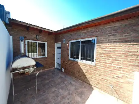 Departamento planta alta con patio