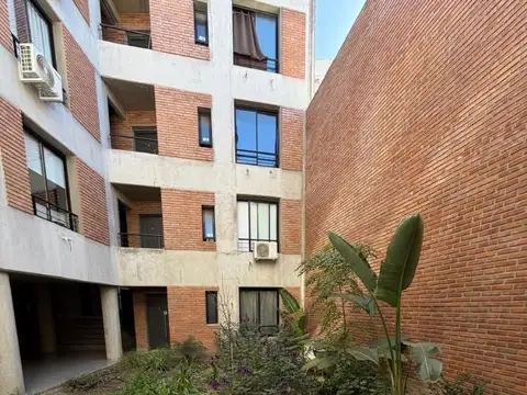 Departamento en Alquiler en República De La Sexta, $ 500.000