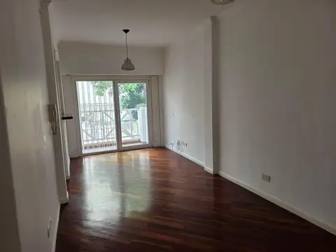 Departamento en Alquiler en La Lucila, $ 680.000