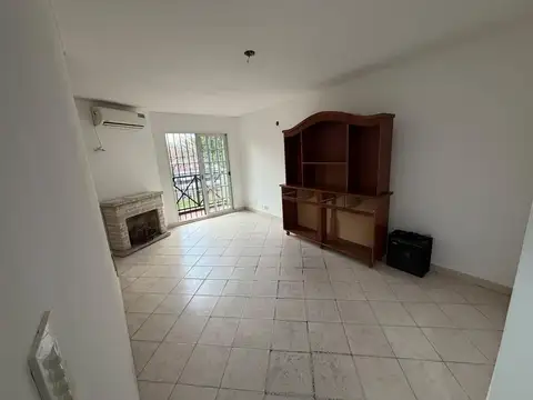 Depto Tipo Casa 3 ambientes con 1 baño