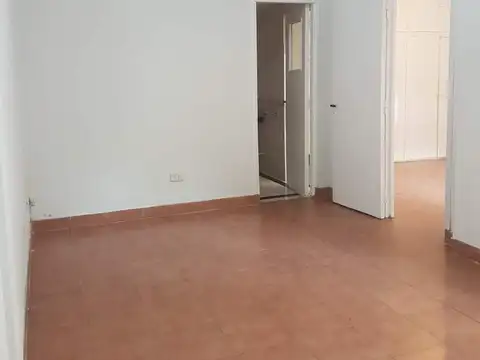 GORRITI al 4100, esquina Gascon. Alquiler de 2 ambientes con Patio Propio y Bajas Expensas