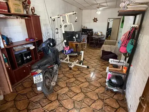 Casa 4 ambientes con 1 baño