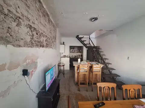 Casa 4 ambientes con 1 baño