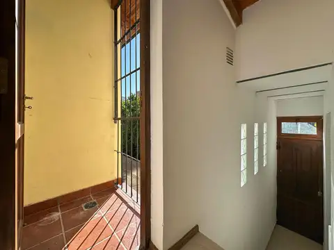 Depto Tipo Casa 4 ambientes con 1 baño