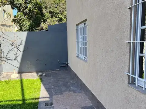 Depto Tipo Casa en Alquiler de 3 dormitorios