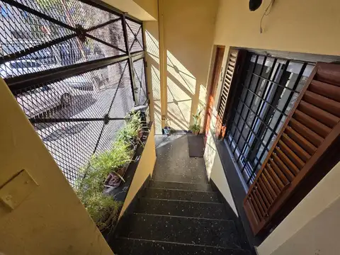 Libertad 300, Piso 1