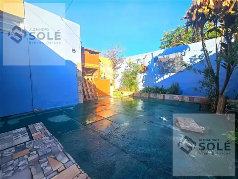 Casa 5 ambientes con 1 baño