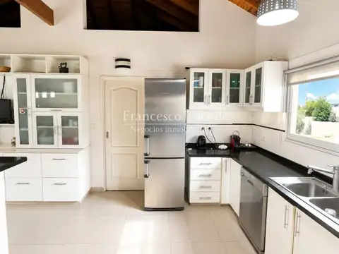 Casa en Venta en Santa Ana, USD 320.000