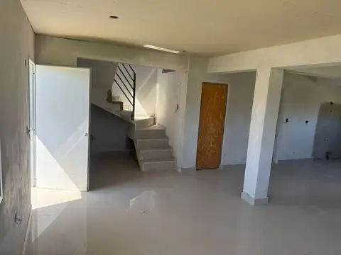Casa en Venta en Plottier, USD 145.000