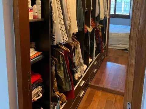 VENTA - CASA 2 DORMITORIOS CON PILETA Y PARRILLERO - GRANADERO BAIGORRIA