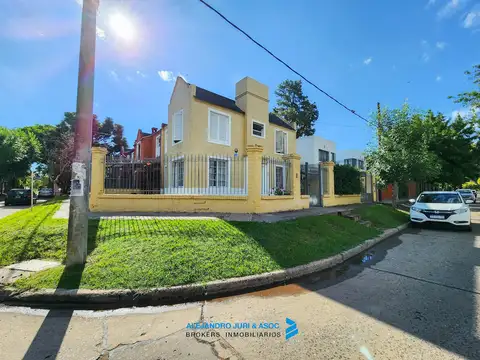 Casa en Alquiler de 3 dormitorios