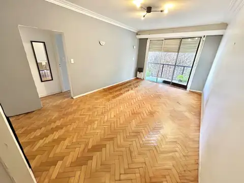 4 AMBIENTES CON BALCON Y COCHERA A MTS DE AV CABILDO