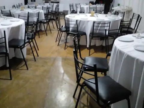 Venta de Casa con Salón Comercial | Rivadavia