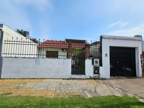 Casa 4 amb + vivienda independiente 3 amb | Lote 450 m² | Tapiales
