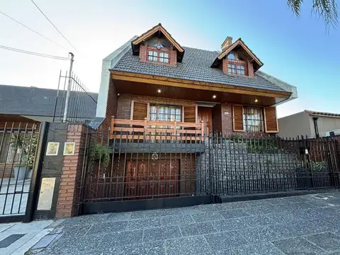 chalet 5 ambientes venta Villa Luzuriaga
