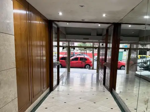 Av. Belgrano al 1400 | Montserrat | Monoambiente, con cocina independiente . Luminoso, Excelente est