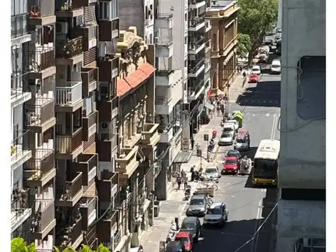 ENTRE RÍOS Y 3 DE FEBRERO OPORTUNIDAD AMPLIO AL FRENTE BALCON